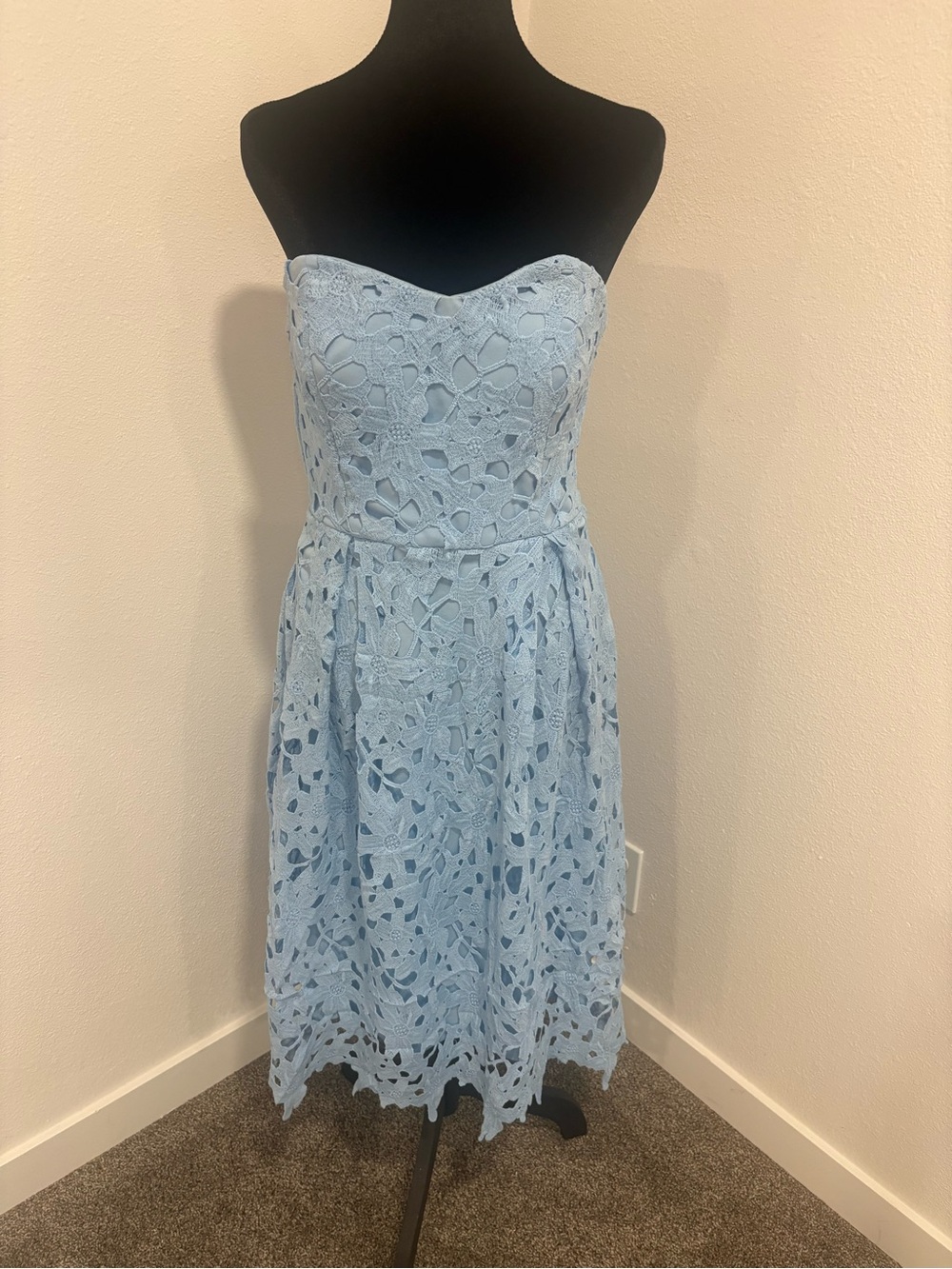Strapless Light Blue Lace Midi Dress With Intricate Floral Detail